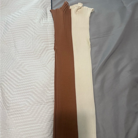 BKE Ribbed Tank Top in deep and Cream - size SMALL - Picture 3 of 8